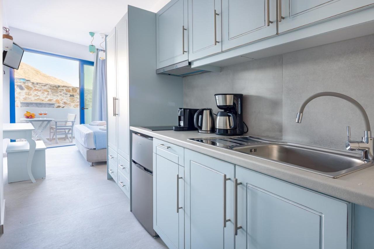 Molos Apartments Лутро Екстериор снимка