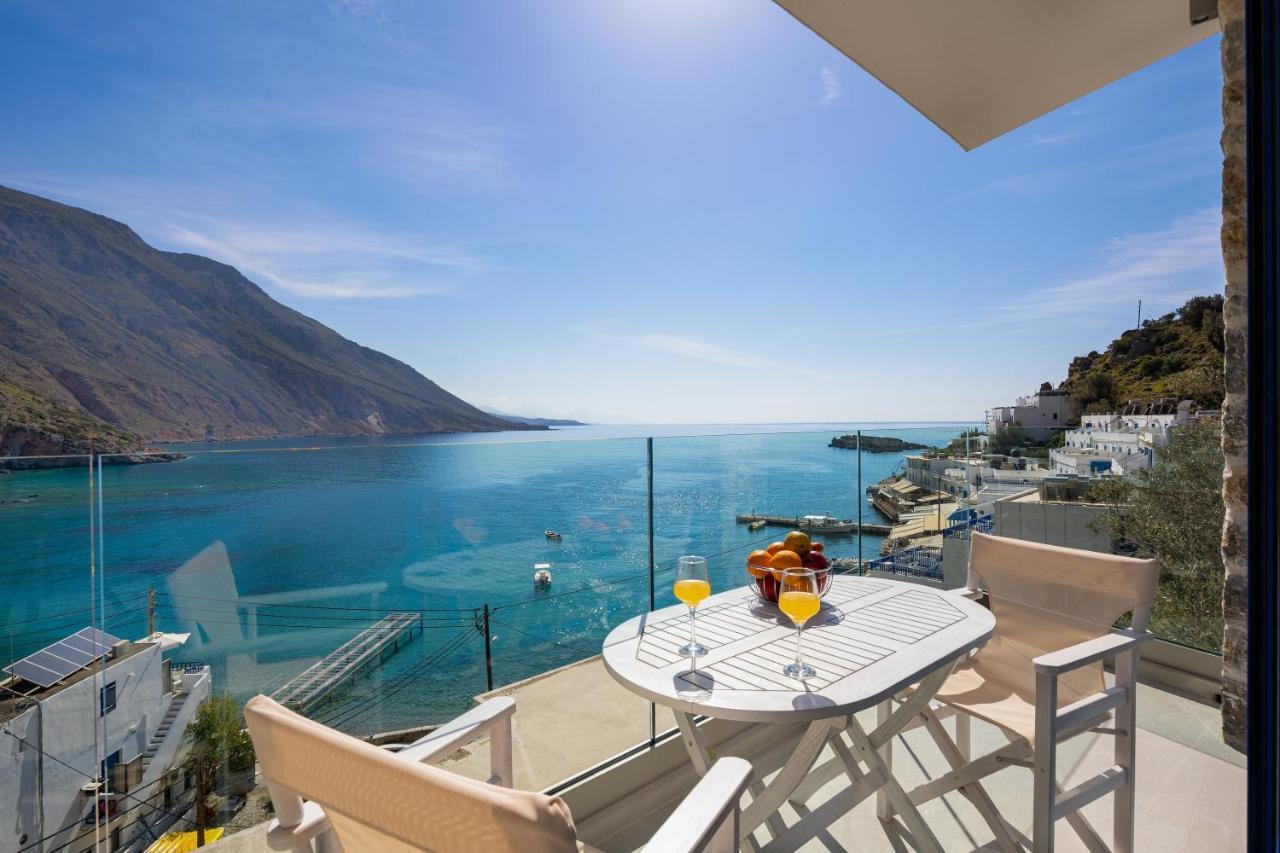 Molos Apartments Лутро Екстериор снимка