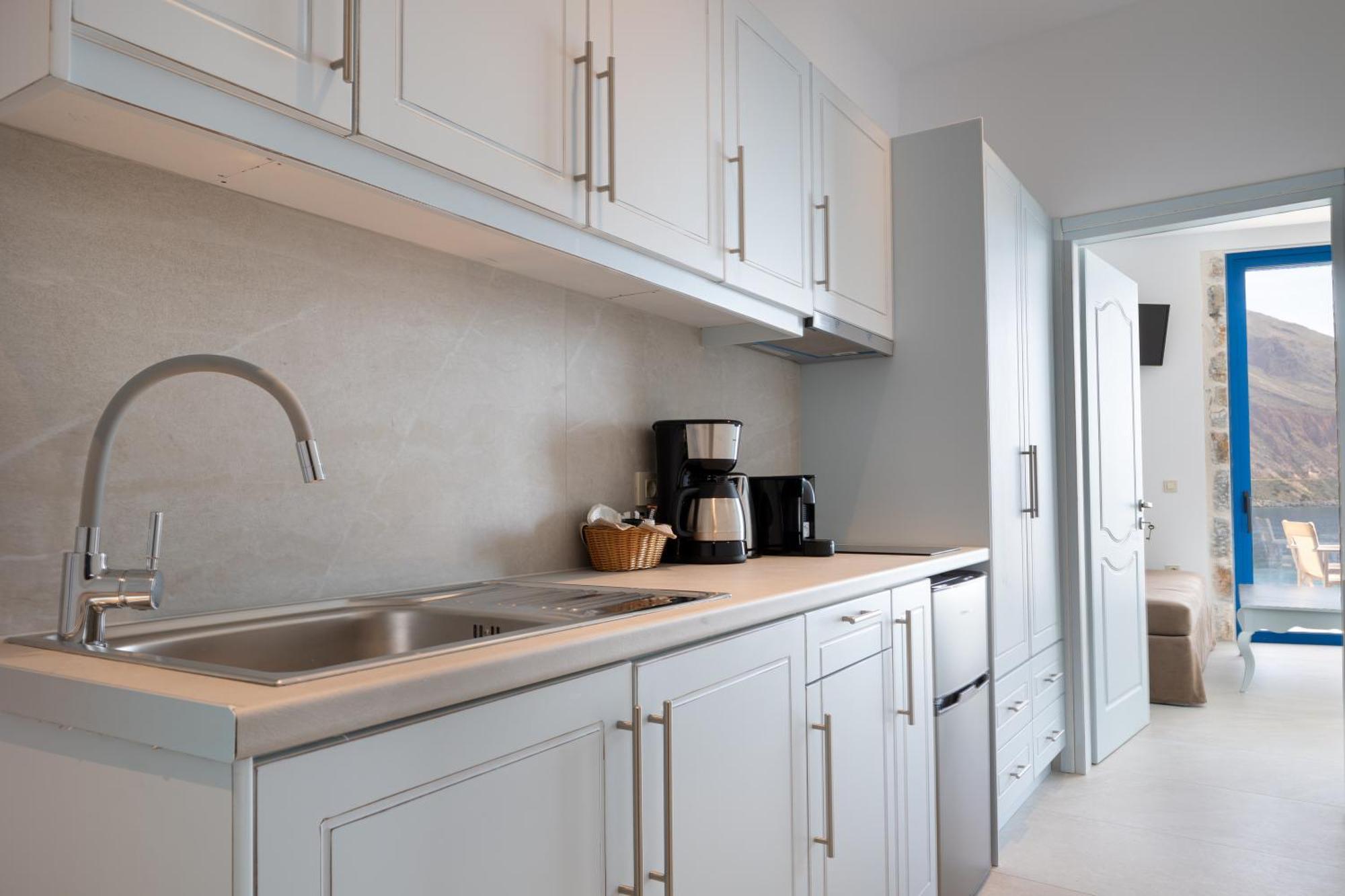 Molos Apartments Лутро Стая снимка