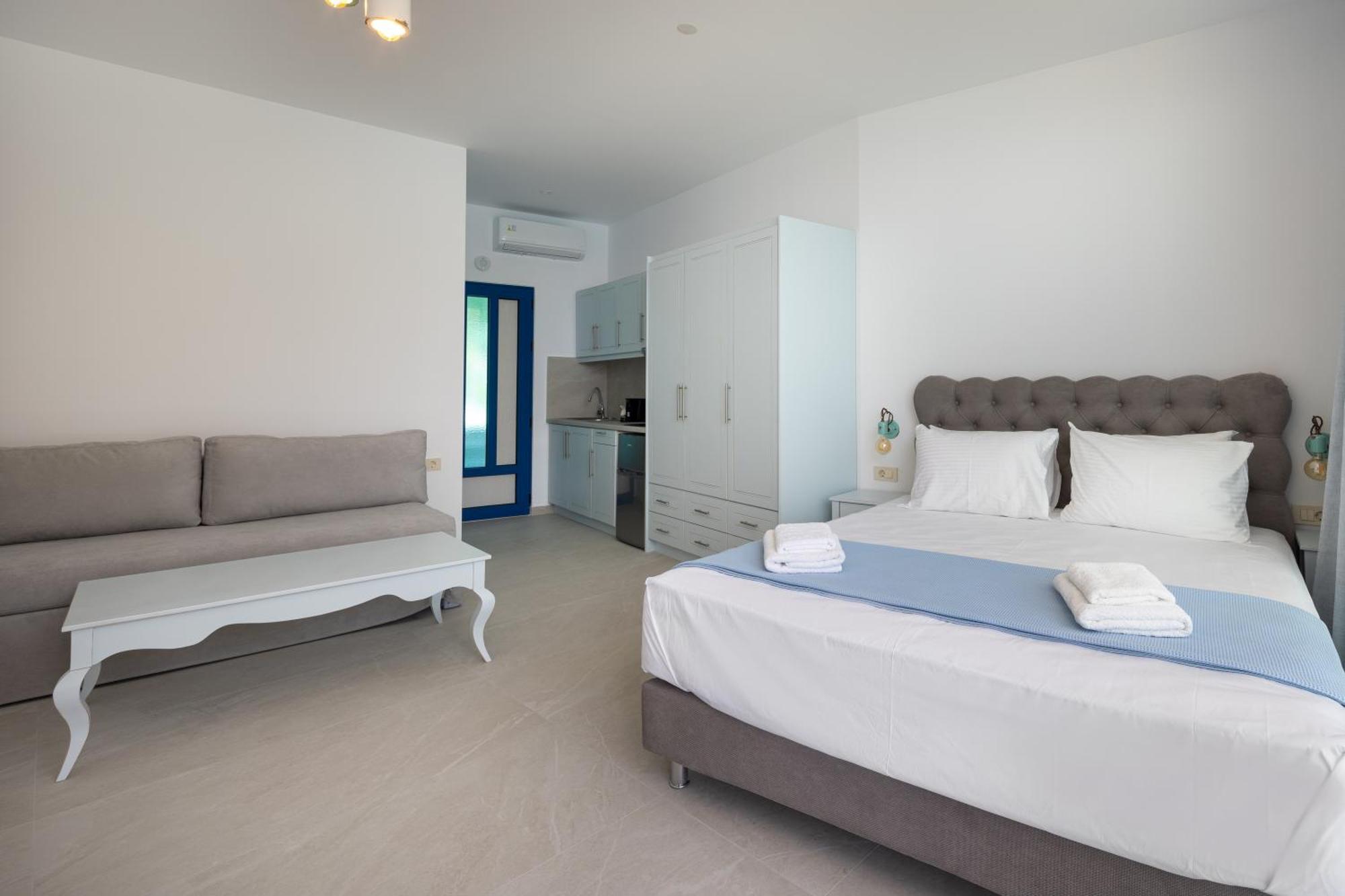 Molos Apartments Лутро Стая снимка