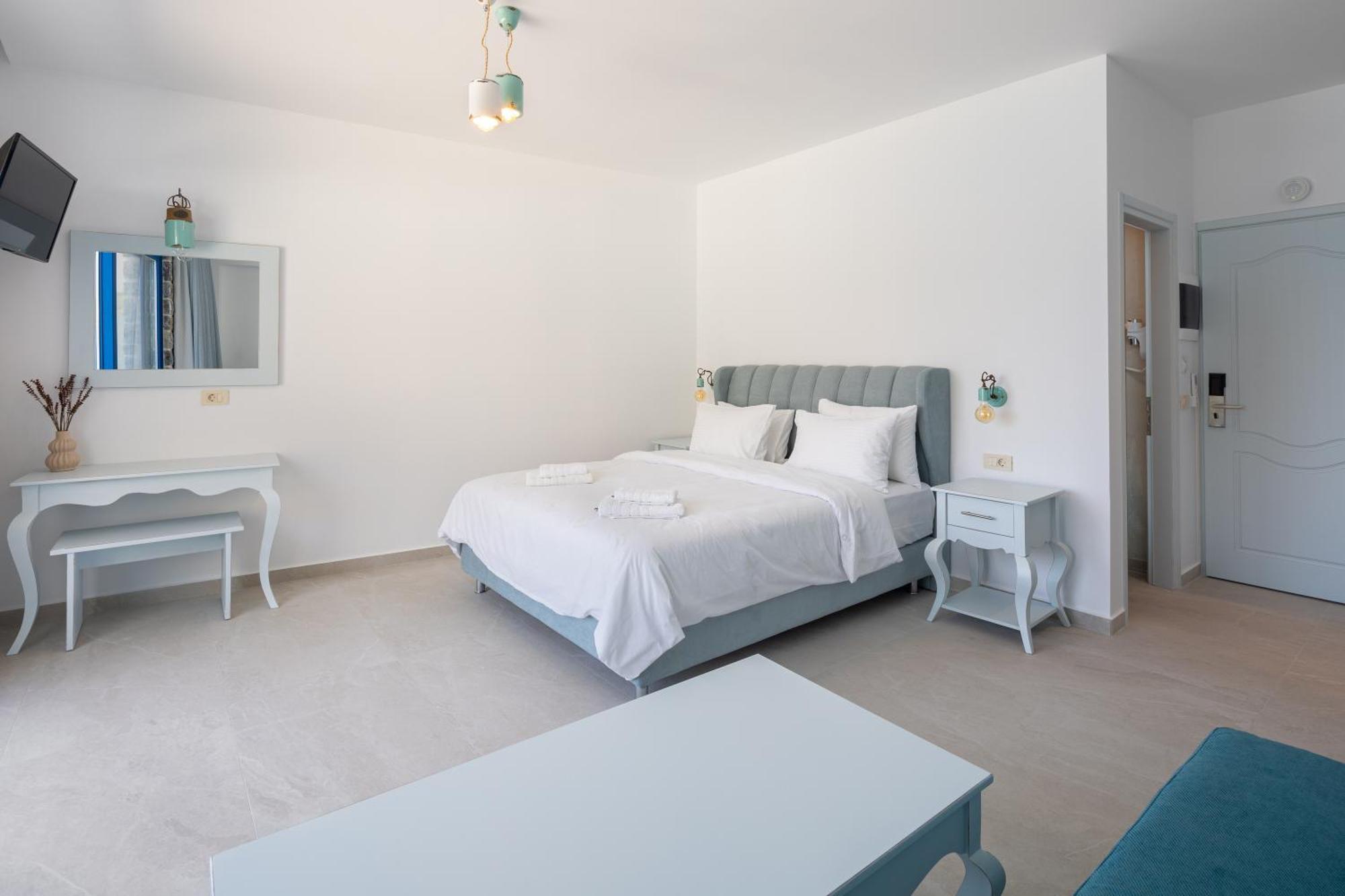 Molos Apartments Лутро Стая снимка