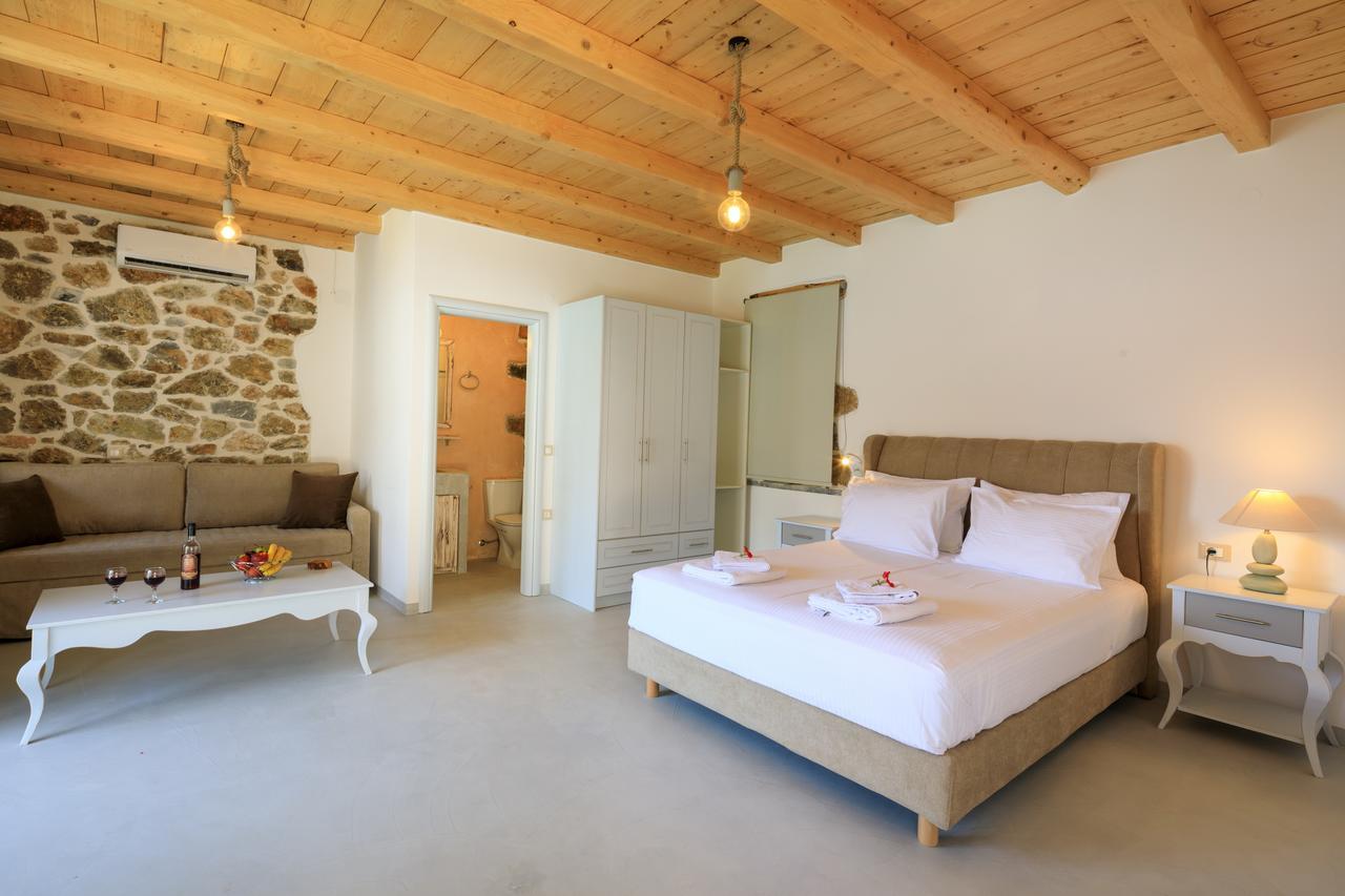 Molos Apartments Лутро Екстериор снимка