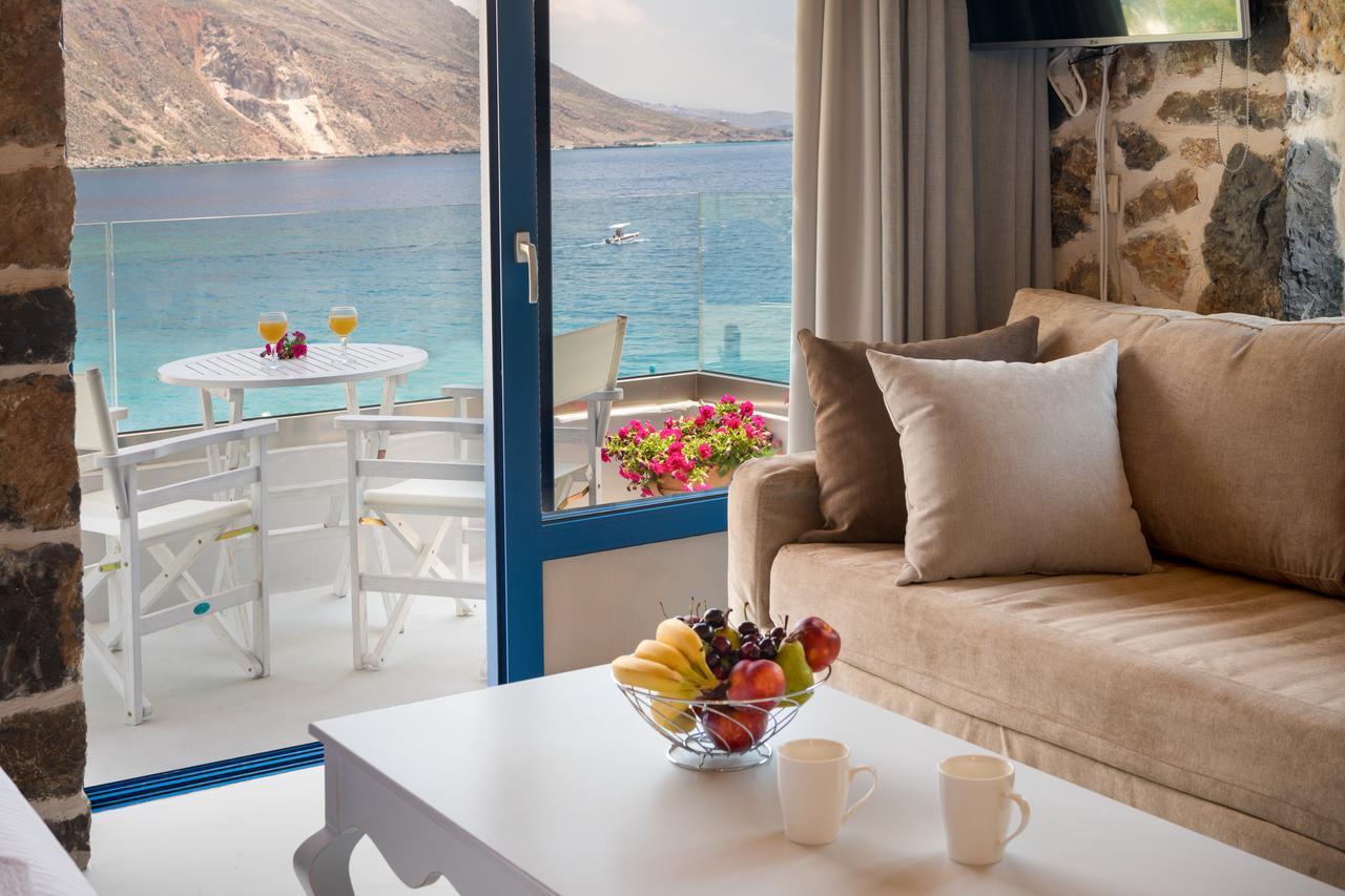 Molos Apartments Лутро Екстериор снимка